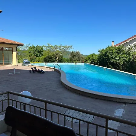 In Complex Albena Hills